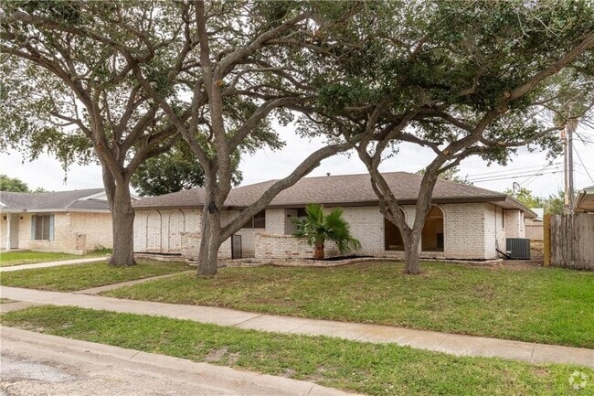 Building Photo - 3725 Kingston Dr