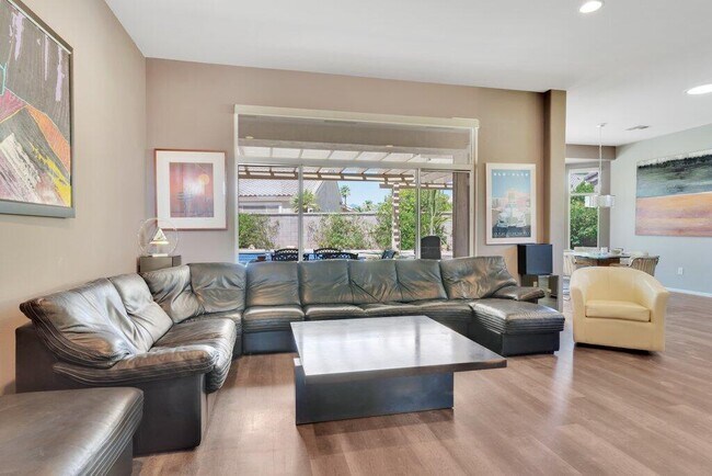 Building Photo - 39357 Mirage Cir