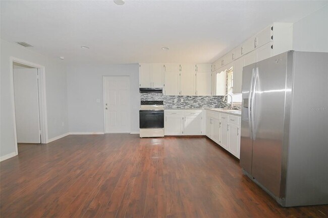 Building Photo - 127 Sevilla St