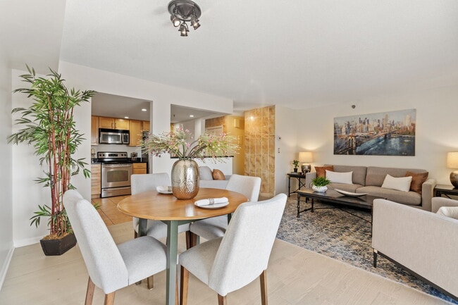 Dining area - 110 1st Ave NE