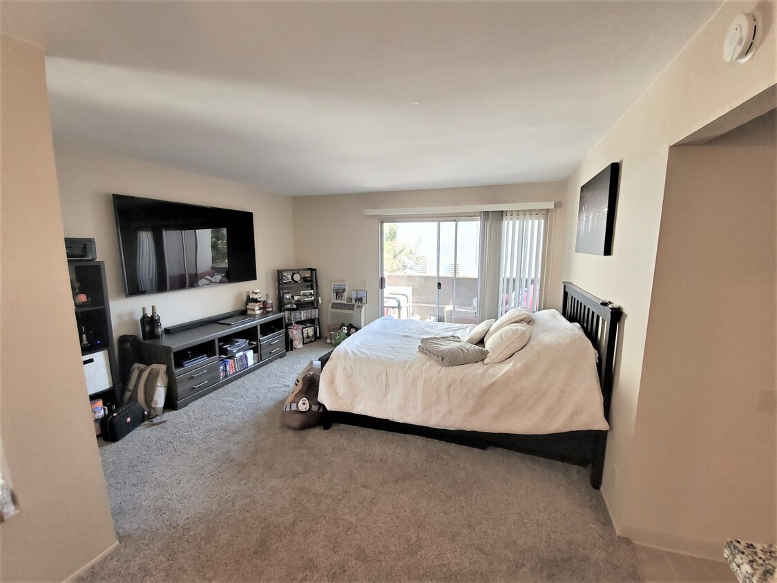 Primary Photo - 7979 Mission Center Ct