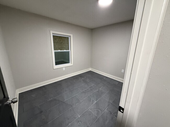 Foto del edificio - 2379 Saratoga Ave