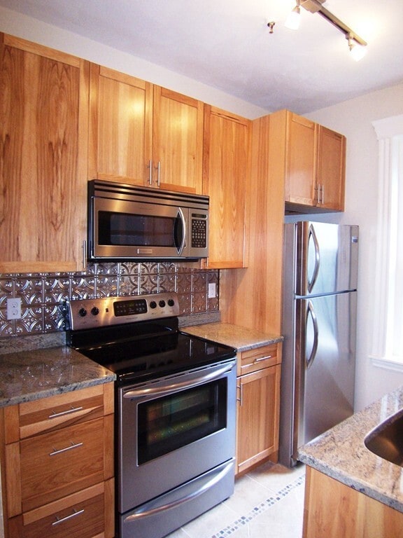 Foto del edificio - 61 Park Dr