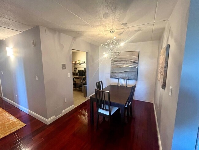 Foto del edificio - 165 Quincy Shore Dr