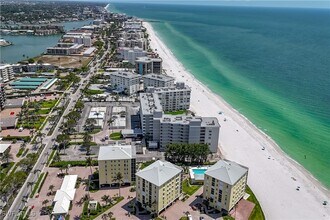 Building Photo - 3483 Gulf Shore Blvd N