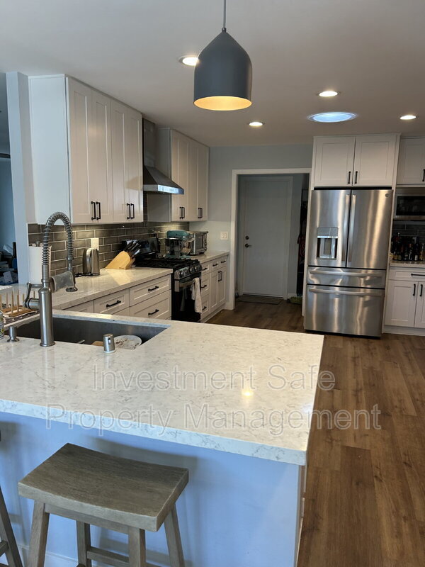 Foto del edificio - 6051 Bounty St