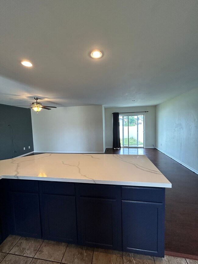 Building Photo - 3 Bedroom Ranch Style Home!