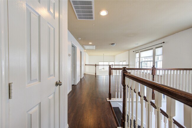 Building Photo - 1130 Glenwood Canyon Ln