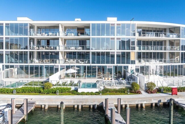 Building Photo - 725 S Ocean Blvd