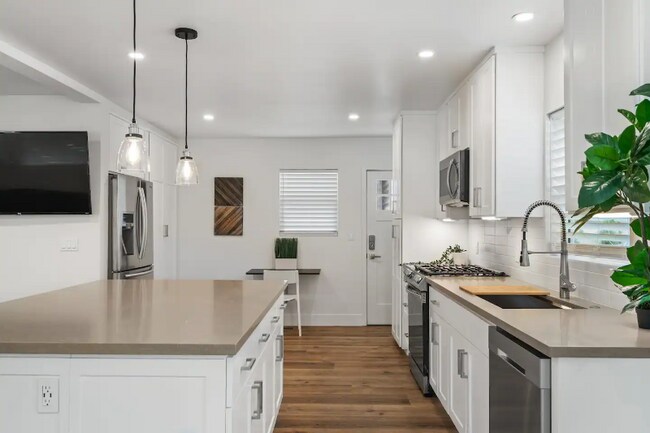 Foto del edificio - 314 S Avenue 60