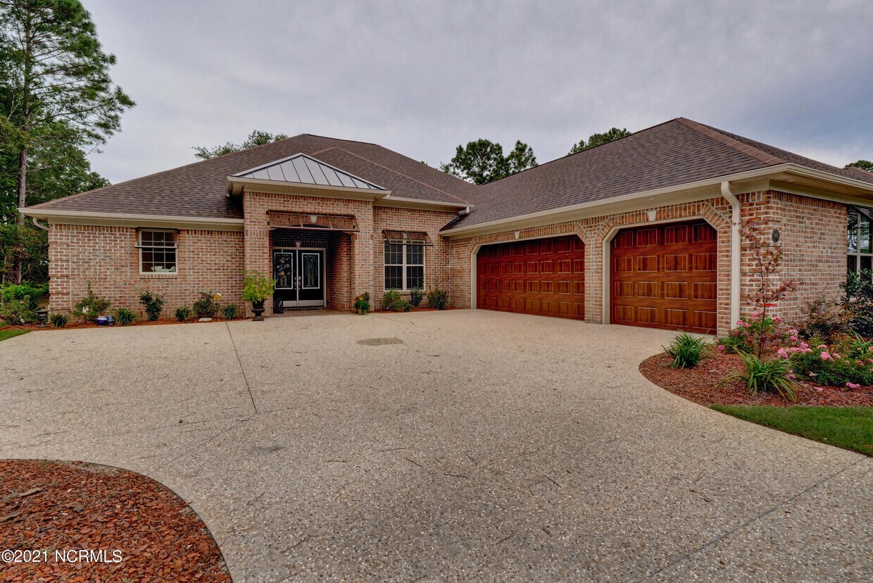 Foto principal - 448 Jacob Mott Dr