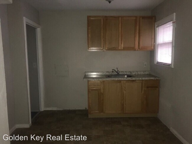 Foto del edificio - 2 br, 1 bath House - 16901 Hubbell Avenue