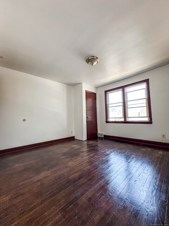 Foto del edificio - 264 Wilmot Ave