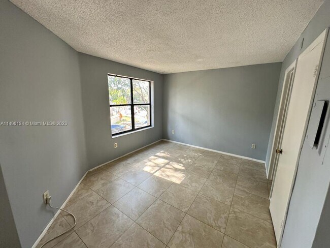 Building Photo - 4481 W McNab Rd
