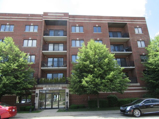 Primary Photo - 450 Western Ave