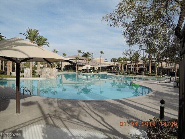 Foto del edificio - 397 Hidden Hole Dr