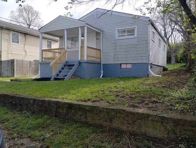 Building Photo - 1944 Harvard St 3BR/1BA (Hamilton)