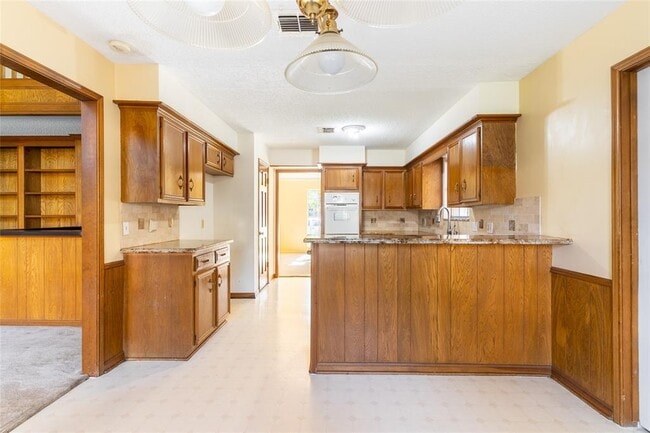 Building Photo - 5506 Pine Arbor Dr