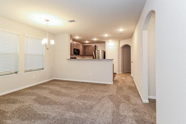 Foto del edificio - 25605 Roy Rogers Ct