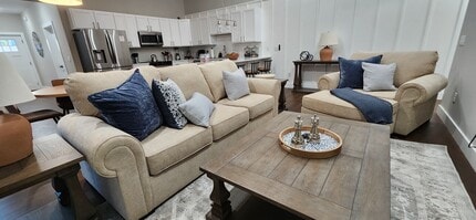 Building Photo - 6378 W Flanders Ln