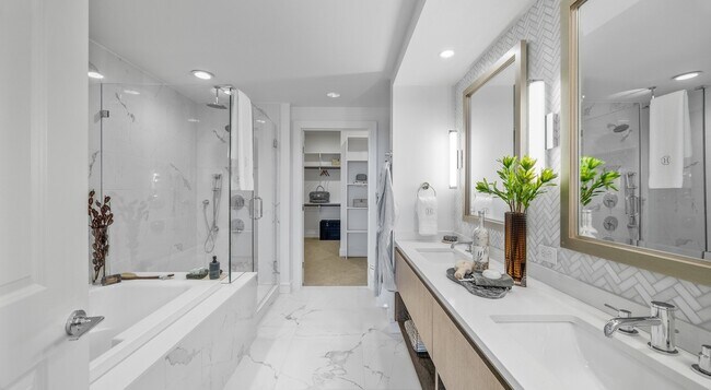 Building Photo - 6255 W Northwest Hwy