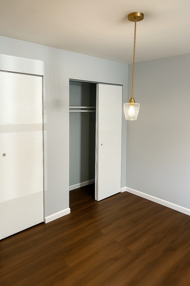 Foto del interior - Riley Realty, LLC
