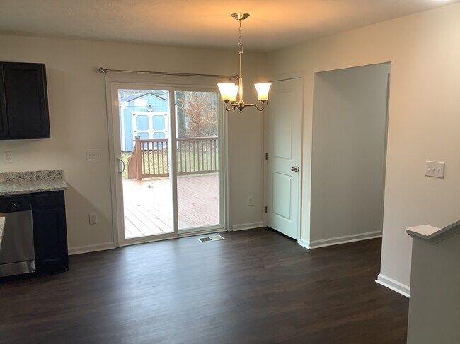 Building Photo - 99 Wooded Ridge Drive