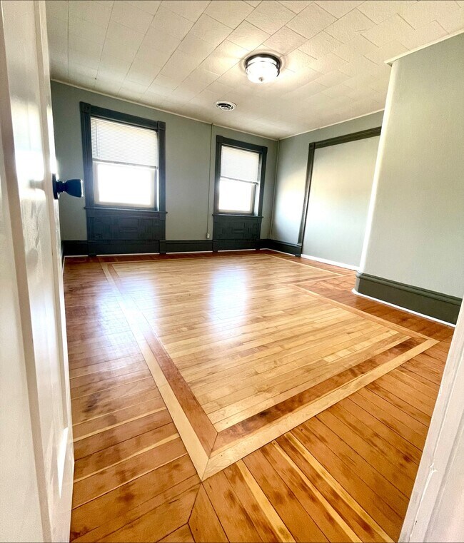 118 Ferry St Unit 2, Le Sueur, MN 56058 Apartments in Le Sueur, MN