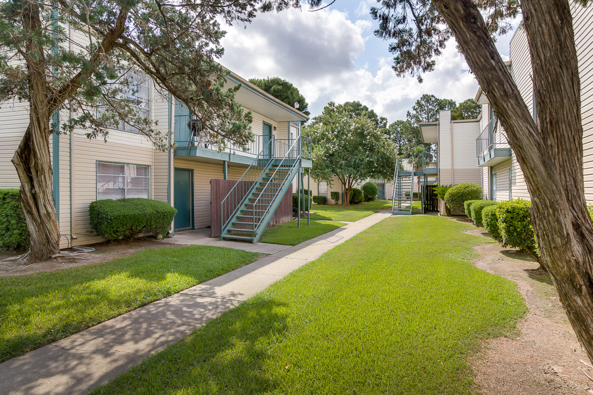 Primary Photo - Park Place Apartments