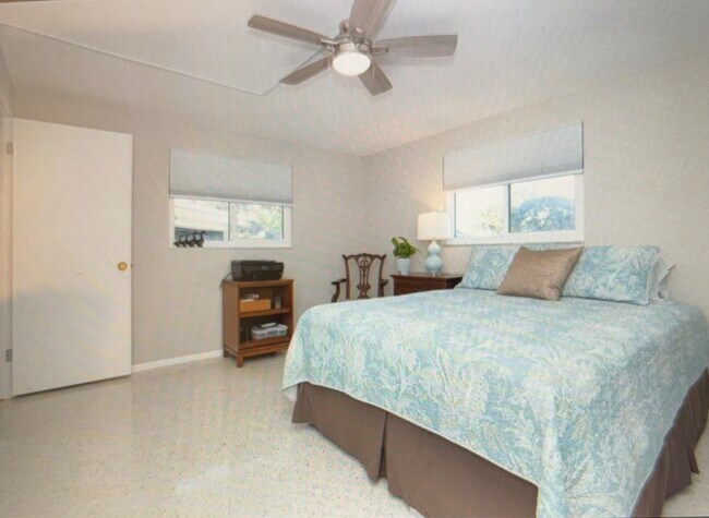 Foto del edificio - 19 Oakwood Dr N