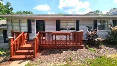 Building Photo - 202 Miller Rd