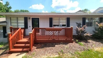 Building Photo - 202 Miller Rd