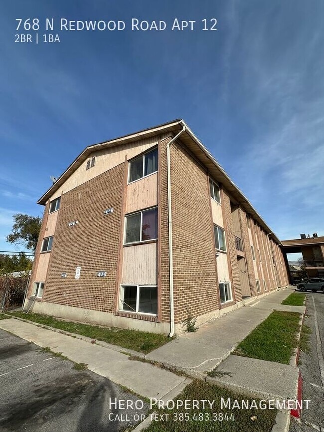 Building Photo - 768 N Redwood Rd