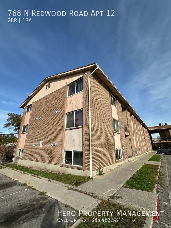Foto del edificio - 768 N Redwood Rd