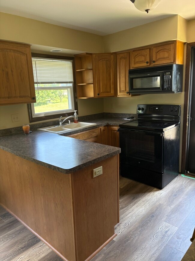 Kitchen - S71W14888 Westcot Dr