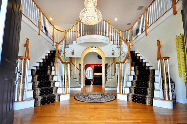 Foto del edificio - 3 Maplecrest Ln