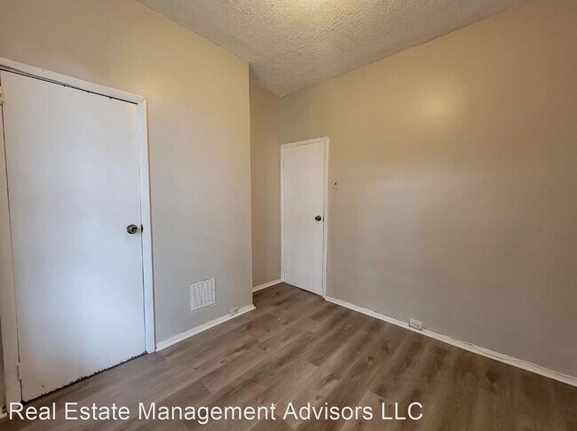 Foto del edificio - 3 br, 1 bath House - 2837 N Stillman St