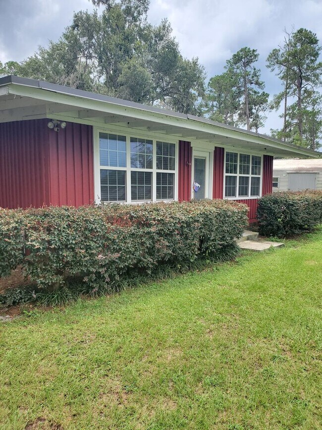Building Photo - Cherry Lake Cottage For Rent!