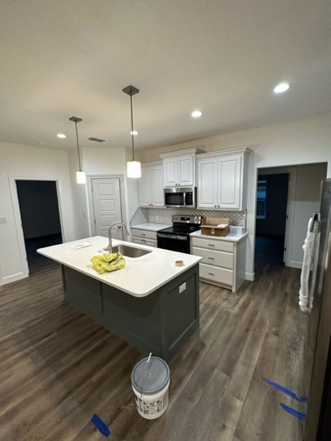 Building Photo - 7532 Salerno Ct