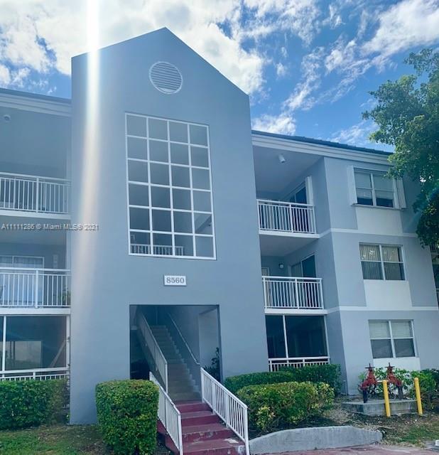 Primary Photo - 8560 SW 212th St