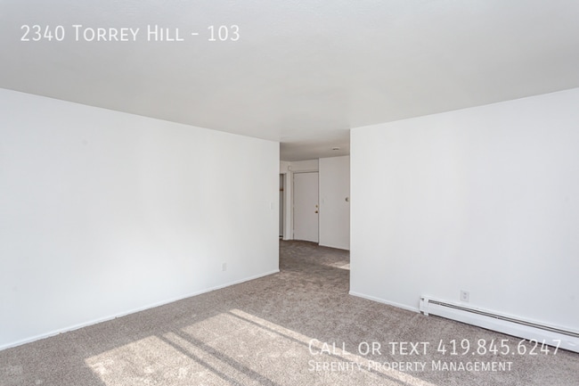 Building Photo - 2340 Torrey Hill Dr