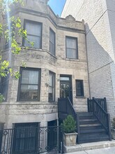 Building Photo - 2038 N Damen Ave