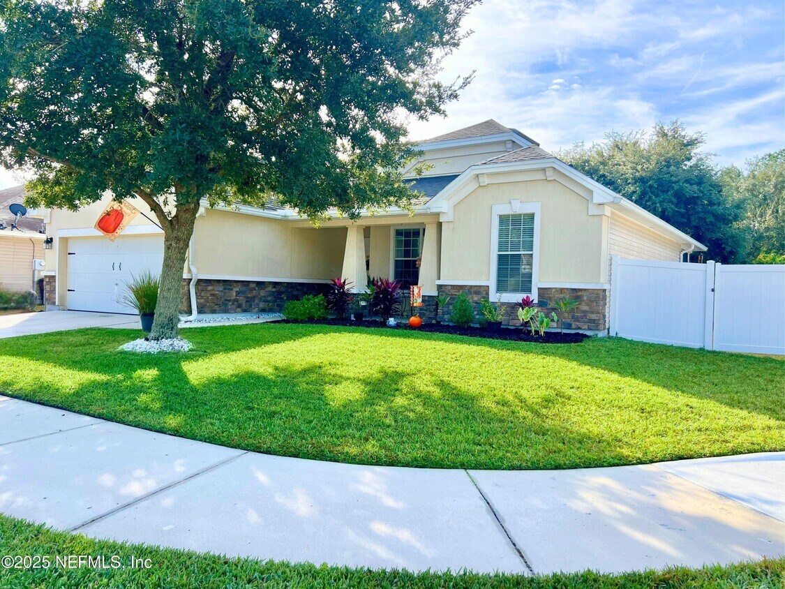 Foto principal - 1420 Creek Point Blvd