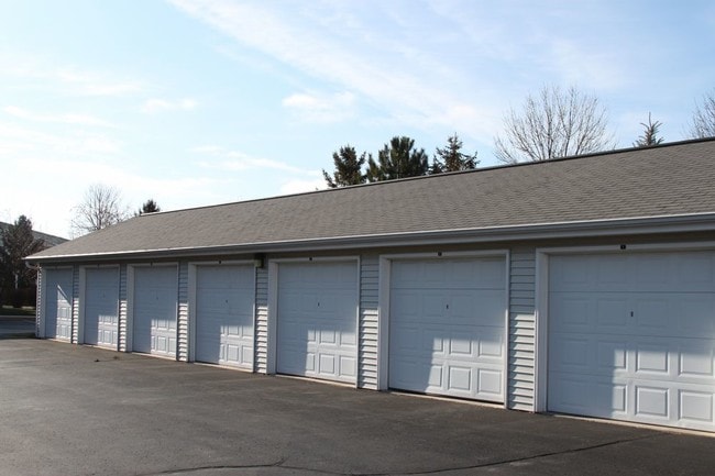 Garages - Keystone Manor