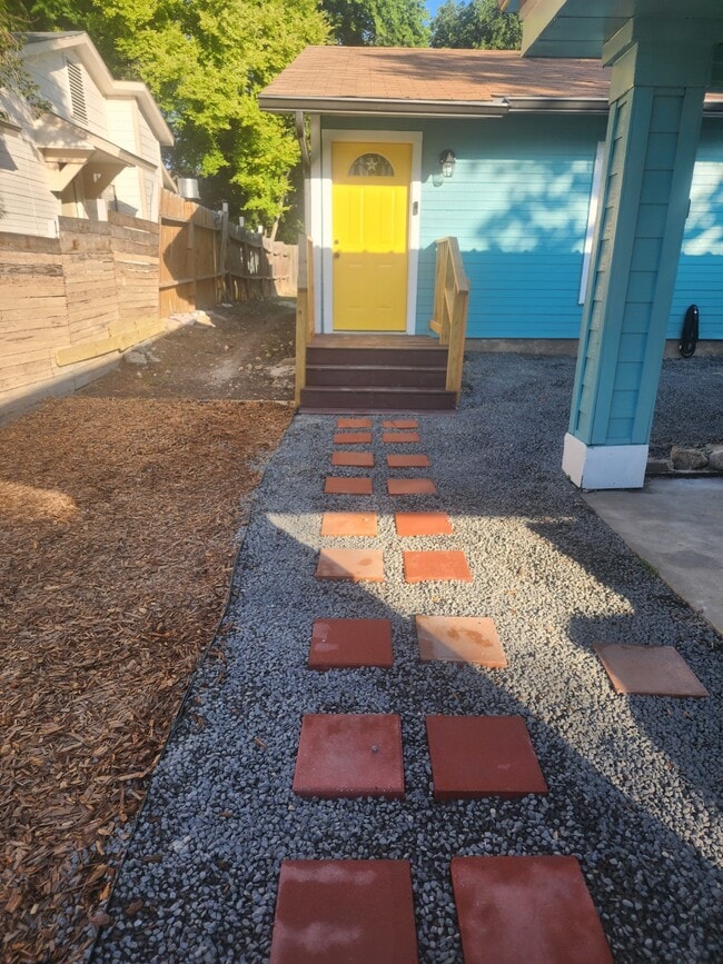 Building Photo - 7812 Broadwick