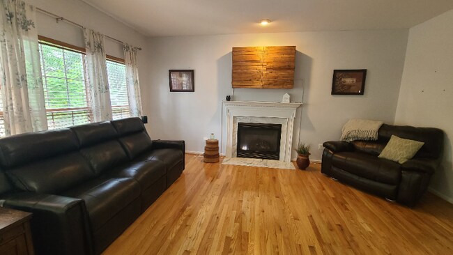 Foto del edificio - 12577 Garry Glen Dr
