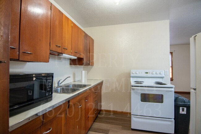 Foto del edificio - 2 Bedroom 1 Bathroom on cul-de-sac