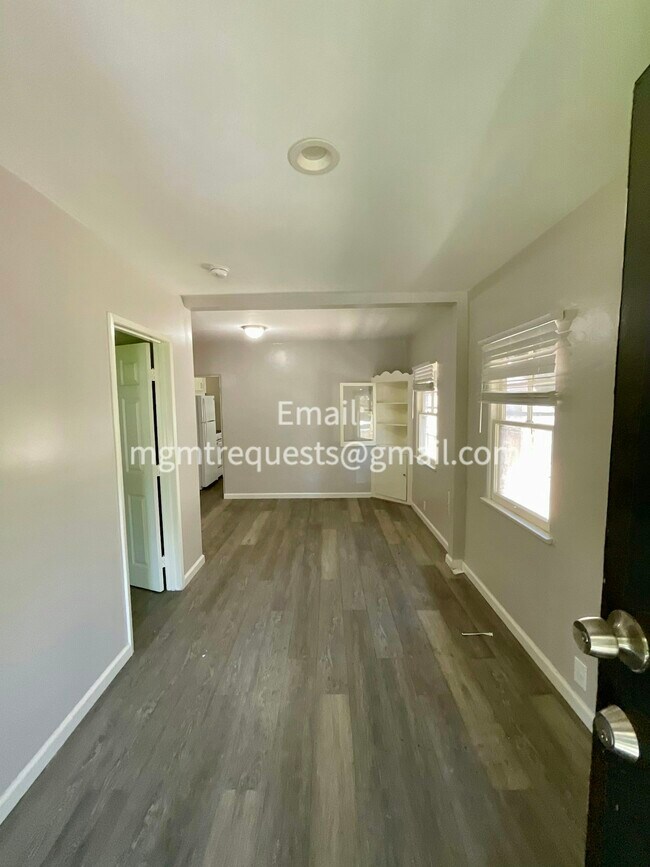 Foto del edificio - 4228 Tenth St