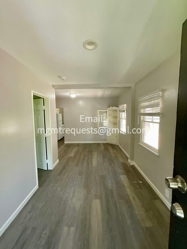 Building Photo - 4228 Tenth St, Unit 4232