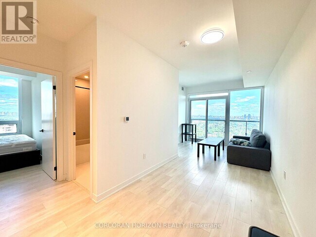 Photo du bâtiment - 117 Broadway Ave